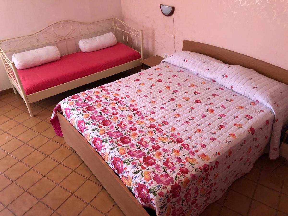 Apartment Romina Tergu Eksteriør billede